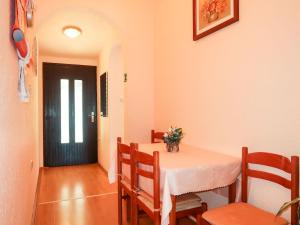 Apartment Dalibor-2 by Interhome