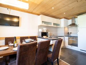 Apartment Lac Blanc 704 by Interhome