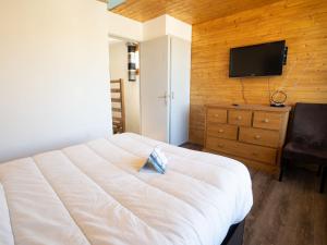Apartment Lac Blanc 704 by Interhome
