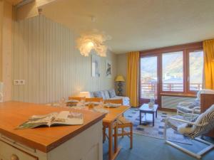 Apartment Le Curling B - Val Claret-27 by Interhome