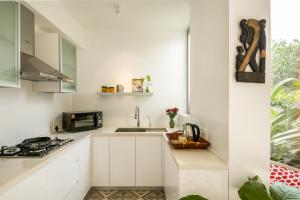 La Risa, 2 BHK Villas near Vagator Beach, Private Pool with Kitchen, Balcony, Security