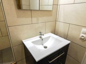 Apartment Le Savoisien by Interhome