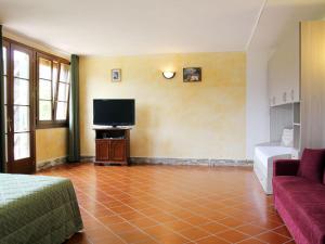 Apartment La Tartufaia-8 by Interhome