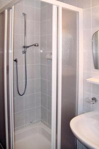 Apartment Haupthaus Schönblick - SVH121 by Interhome