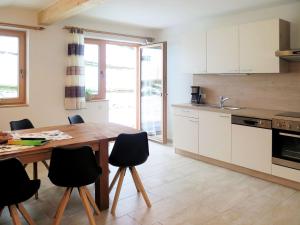Apartment Luxner-5 by Interhome