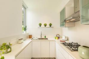 La Risa, 2 BHK Villas near Vagator Beach, Private Pool with Kitchen, Balcony, Security