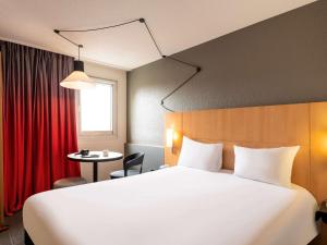 Hotels ibis Cergy Pontoise Le Port : photos des chambres