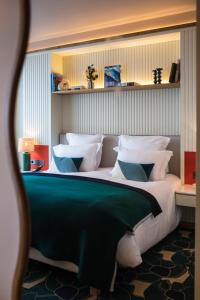Hotels Hotel Le Cafe de Paris : photos des chambres