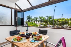 Las Vistas Cristianos by Welcome Tenerife