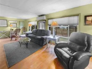 Bluegrass - McKenzie Bridge