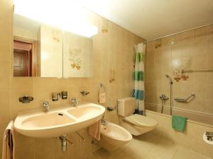 Apartment Residenza Chesa Margun 56-1 by Interhome