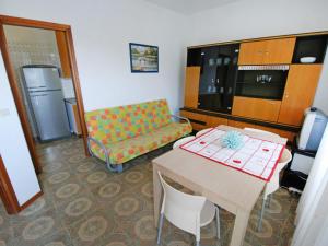 Apartment Villaggio Azzurro-1 by Interhome