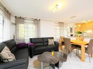 Apartment Sonnhalde B by Interhome