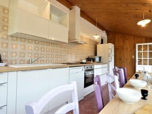 Maisons de vacances Holiday Home Campagne by Interhome : photos des chambres