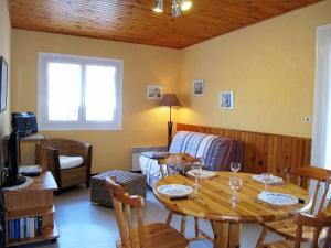 Maisons de vacances Holiday Home Oyan Aldo by Interhome : photos des chambres