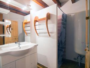 Maisons de vacances Holiday Home Sicard-4 by Interhome : photos des chambres