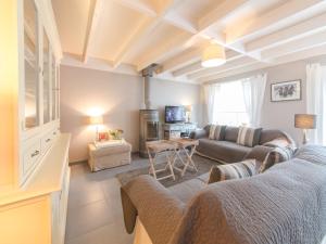 Holiday Home Vissershuisje 09-01 by Interhome