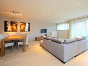 Apartment Cocoon with parking by Interhome