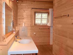 Apartment Alpina Apt- CH by Interhome