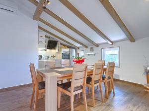 Apartment Majda by Interhome