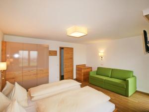 Holiday Home Happy by Interhome