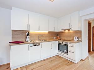 Apartment Renauer by Interhome