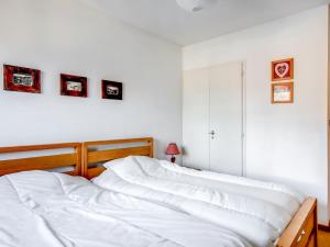 Apartment Fleurs des Alpes-1 by Interhome