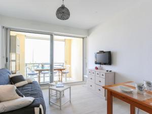 Apartment Grand Pavois-4 by Interhome