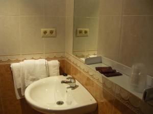 Single Room room in Hotel Grove