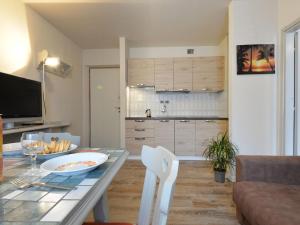 Apartment Apt 20 by Interhome