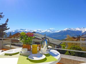 Apartment Jeanne D'Arc Apt- E-38 by Interhome - 2hvězdičkové hotely ve městě Crans-Montana