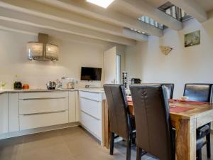 Maisons de vacances Holiday Home Baschoc by Interhome : photos des chambres