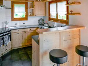 Chalet Le Muveran V6 by Interhome