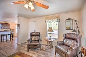 Peaceful Portales Escape w Patio & Grill!