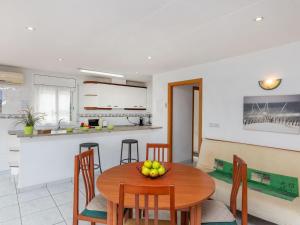 Apartment El Gato I by Interhome