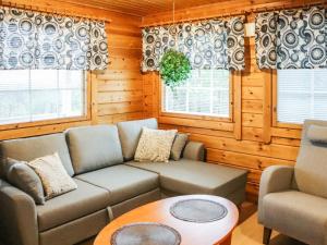 Holiday Home Aurinkoalppi 10a paritalo includes 2 ski by Interhome