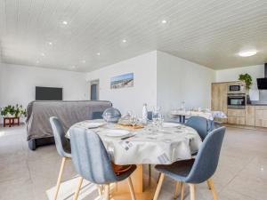 Maisons de vacances Holiday Home Peyroutic by Interhome : photos des chambres