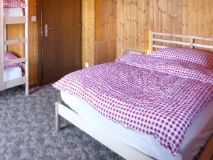 Chalet Chalet Chante Neige by Interhome