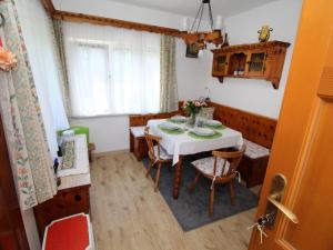 Holiday Home Bungalow Leopoldau by Interhome