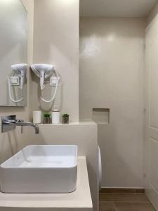 Makry-Gialos Luxury Seaview Apartment