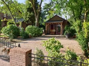 The Walnut Tree - Sommelsdijk