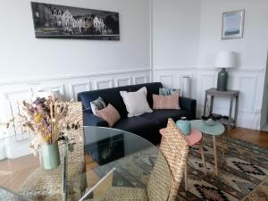 Appartements Appartement avec belle vue sur la place du Martroi : photos des chambres