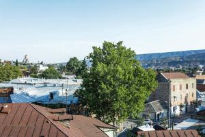 A lovely 2-bedroom apartment in central Tbilisi