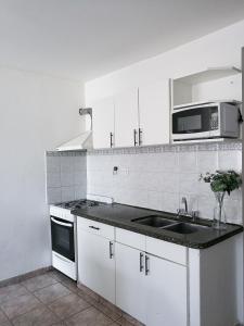 DEPARTAMENTOS Las Araucarias- 2 a 5 personas con estacionamiento