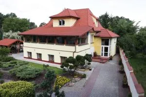 WIlla Maksymilian Bed and Breakfast - Brzózki