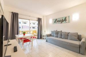 Los Angeles 244 WiFi Pool