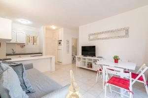 Los Angeles 244 WiFi Pool