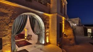 Phocas Cave Suites