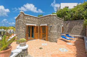 Deluxe Double or Twin Room with Sea View room in Hotel Punta Imperatore