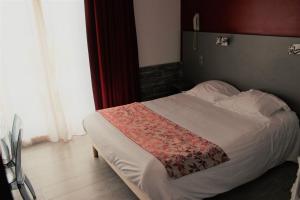 Motels Logis Hotel Restaurant La Vieille Ferme, Macon Nord : Chambre Double